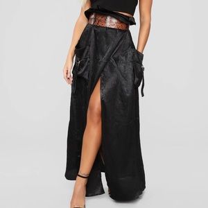 Fashion Nova Kylie Cargo Skirt